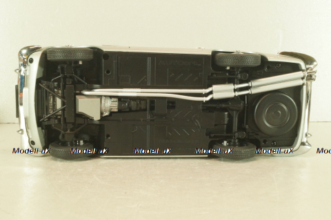 Aston Martin DB5 1964, silver, 70287, AutoArt 1:43