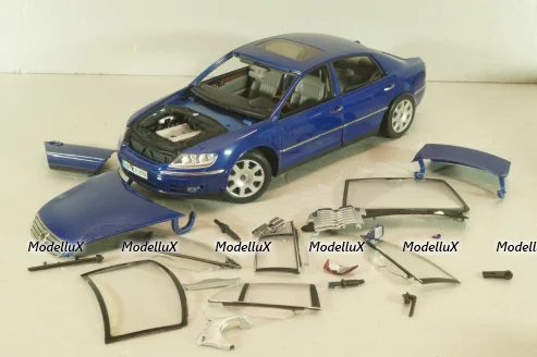 Volkswagen Phaeton 2002, blue, AutoArt 1:18 На запчасти!