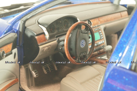 Volkswagen Phaeton 2002, blue, AutoArt 1:18, AutoArt 1:43 На запчасти!