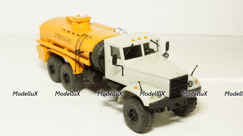 Краз 255 топливозаправщик в коробке, Саратов 1:43