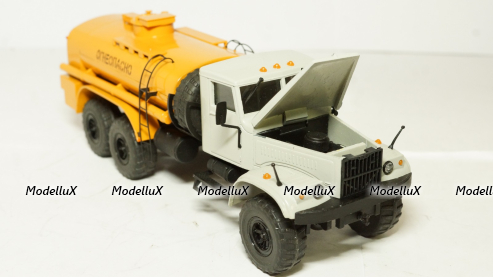 Краз 255 топливозаправщик в коробке, Саратов 1:43