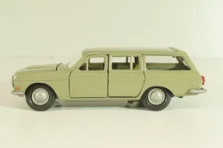 Газ-2402 Волга, зелено-серый, март 1992г., Тантал/Радон 1:43