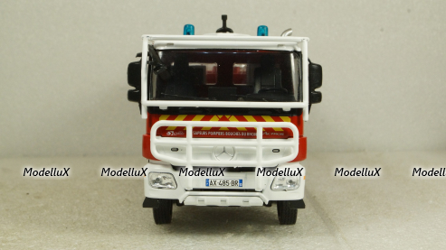 Mercedes Actros 4146 Cisterna, France 2013, Pompieri Italy collection #35 1:43