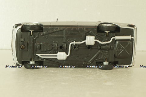 Mercedes-Benz 280 E (W123) 1976, silver, 430032208, Minichamps 1:43