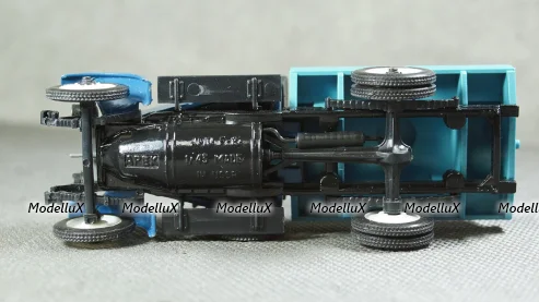 Москвич-427 А4, голубой, Тантал/Радон 1:43