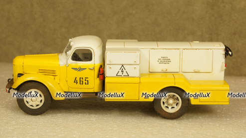 Москвич-427 А4, фестиваль,Тантал/Радон 1:43