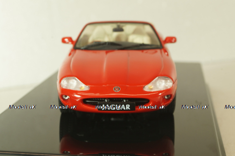 Jaguar XK8 Cabriolet (X100) 1996, red, 53502, Auto Art 1:43