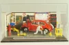 Volkswagen Kafer (Beetle) with 2 figures and diorama Service station, red, Mini-Rama 1:43