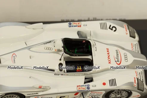 Renault Juvaquatre Advertising Van Latapie orange / blue, Hachette 1:43