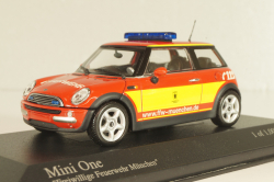 Mini Cooper One (R52) fire engine Munchen 2001, red, 431138190, Minichamps 1:43