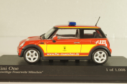 Mini Cooper One (R52) fire engine Munchen 2001, red, 431138190, Minichamps 1:43