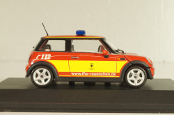 Mini Cooper One (R52) fire engine Munchen 2001, red, 431138190, Minichamps 1:43
