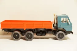 Камаз 5320, резиновые колеса 