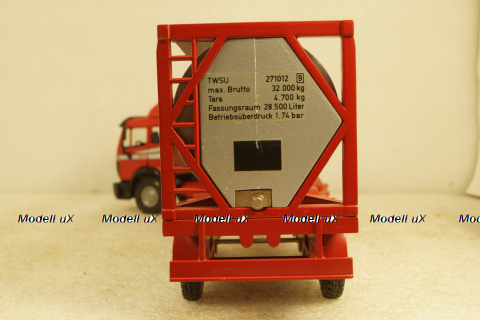 Mercedes 1844 S седельный тягач с контейнеровозом и циcтерной-контейнером, B66000159, NZG 1:43