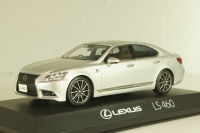 Lexus LS460 F Sport 2015 Silver, 03659S, Kyosho 1:43