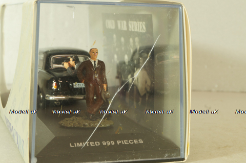 Mercedes-Benz 180 Ponton (W180), The Cold War Series with 2 figures, black, REP CWA 06, Replicars 1:43