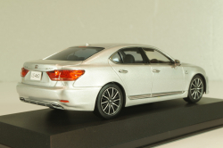 Lexus LS460 F Sport 2015 Silver, 03659S, Kyosho 1:43