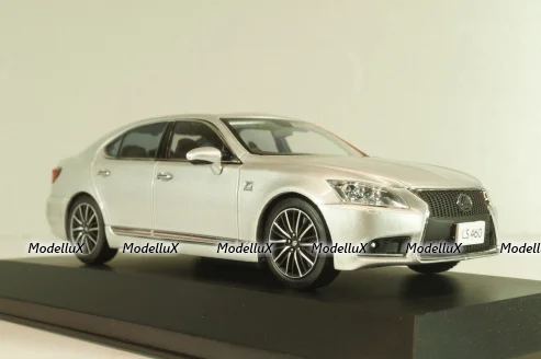 Lexus LS460 F Sport 2015 Silver, 03659S, Kyosho 1:43