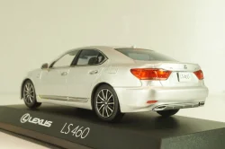 Lexus LS460 F Sport 2015 Silver, 03659S, Kyosho 1:43
