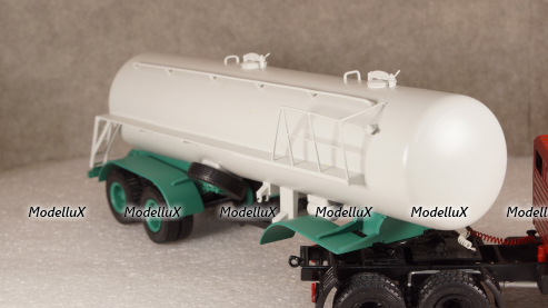 Полуприцеп цистерна С-652 цементовоз , Viko models 1:43