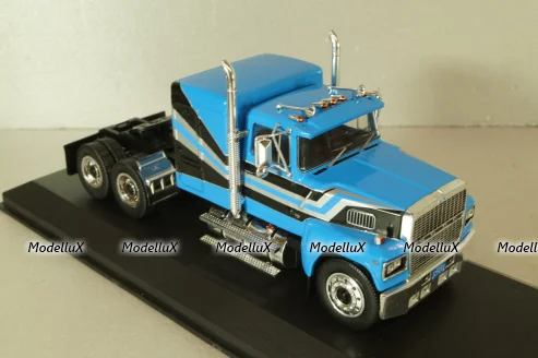 Ford LTL-9000 tractor 1978, blue with black strips, TR023, IXO 1:43