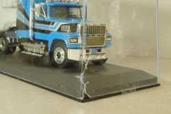 Ford LTL-9000 tractor 1978, blue with black strips, TR023, IXO 1:43