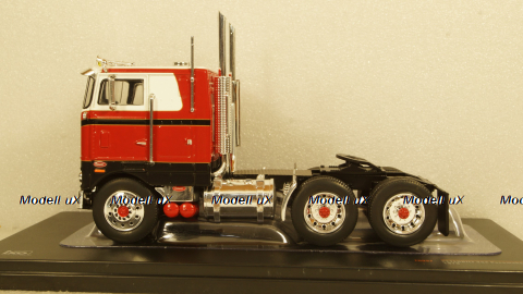 Peterbilt 352 Pacemaker white / decor 1979, TR097, IXO 1:43