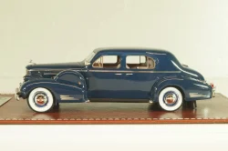 Cadillac V16 Series 90 town sedan 1938, dark blue, GIM004A, GIM 1:43