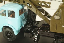 К-67 Автокран на шасси Маз-500 1965, голубой/хаки, SSM1610, SSM 1:43