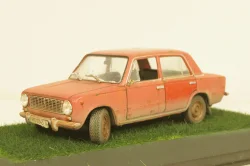 Ваз-2101 красный, Improved Models 1:43