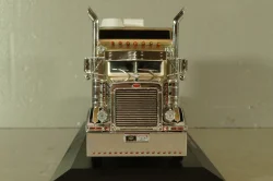 Peterbilt 379 Custom 1985 beige with silver strips Truck Tuning Collection 20, Hachette 1:43