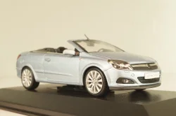 Opel Astra (H) TwinTop 2005, light blue, 93199366, Minichamps 1:43