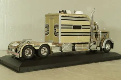 Peterbilt 379 Custom 1985 beige with silver strips Truck Tuning Collection 20, Hachette 1:43