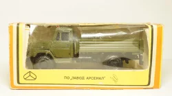 Зил 4331 бортовой хаки Декабрь 1986