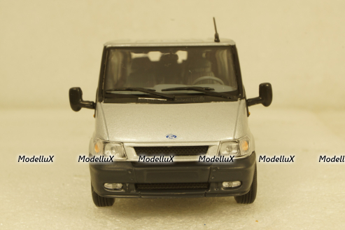 Ford Transit Bus 2000 silver, Minichamps 1:43