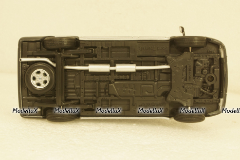 Ford Transit Bus 2000 silver, Minichamps 1:43