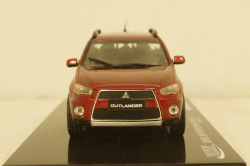 Mitsubishi Outlander  red, Vitesse 1:43