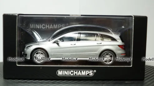 Mitsubishi Outlander  red, Vitesse 1:43