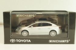 Toyota Avensis (T27) 2009, silver, Minichamps 1:43