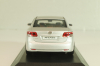 Toyota Avensis (T27) 2009, silver, Minichamps 1:43