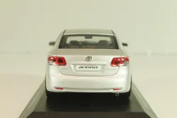 Toyota Avensis (T27) 2009, silver, Minichamps 1:43