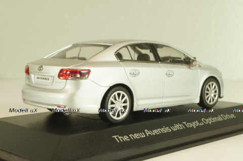 Toyota Avensis (T27) 2009, silver, Minichamps 1:43