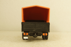 Зил-4331, красный/оранжевый, з-д Вега 1:43 