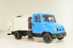 КО-442 мусоровоз бункерного типа с задней загрузкой на шасси Зил-5301В2 Бычок, 2004, Легендарные грузовики СССР №117, 1:43