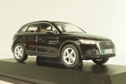 Audi Q5 (FY) 2017, black, 5011605633, Iscale 1:43 Уценка!
