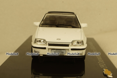 Chevrolet Kadett GSI Conversivel, white 1992, Altaya 1:43