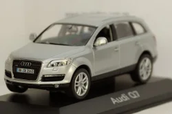 Audi Q7 silver