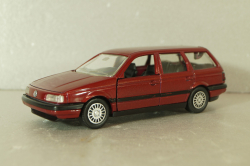 Volkswagen Passat Variant (B3) 1988, red, 1015R,Schabak 1:43