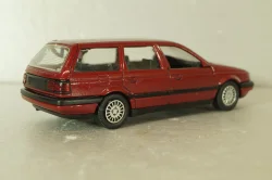 Volkswagen Passat Variant (B3) 1988, red, 1015R,Schabak 1:43
