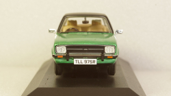 Ford Escort MkII 1.3 Ghia met.green/mattblack, Vanguards 1:43